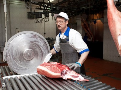 Агрофирма «Ариант» платила работникам ниже МРОТ