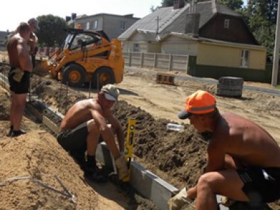 В Белоруссии работники ДЭУ начали забастовку требуя роста заработной платы