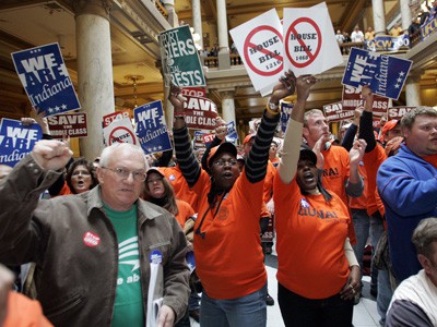 В штате Индиана протестуют против принятия антипрофсоюзного закона