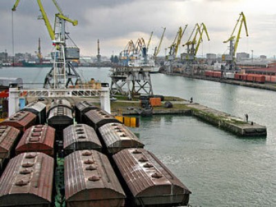 Бастующие в порту Поти намерены голодать