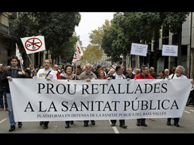 Испанцы требуют сохранить государственное здравоохранение