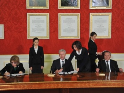 Подписано Московское трехстороннее соглашение на 2013–2015 годы и Соглашение о минимальной заработной плате на 2013 год