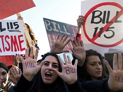 Канадские учителя вышли на тропу войны