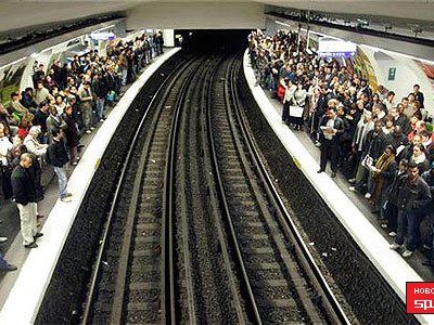 Афины и Лондон в подземной блокаде