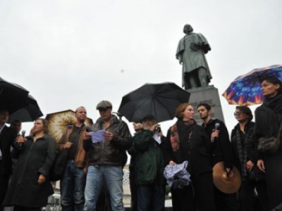 Театр Гоголя разрушен, актеры - без работы