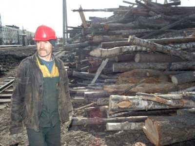 Коллектив архангельского "Лесозавода №3" то сокращают, то нет