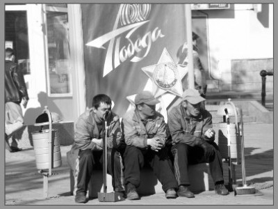 При простое работник получит право отсутствовать на своем месте, если начальник не предоставил ему другую работу