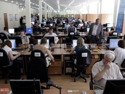 Долг по зарплате незрячим операторам обещают выплатить летом