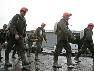 Казахские депутаты советуют горнякам обменять часть отпуска на понижение пенсионного возраста