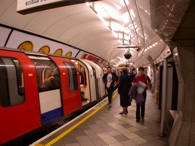 Работники лондонского метро погодят со стачкой