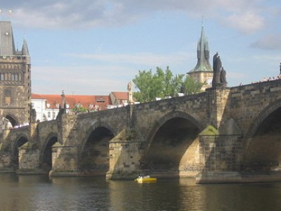 Чешская интеллигенция против повышения налога на книги