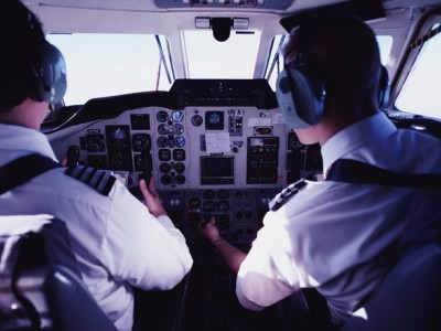 Французские пилоты отменили забастовку