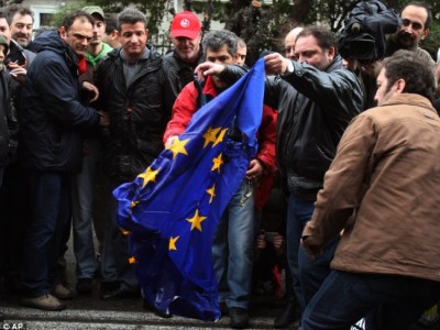 Греческие профсоюзы возмущены увеличением рабочего дня до 8 часов