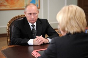 Голодец указала Путину на проблему платежей в ФОМС за неработающее население