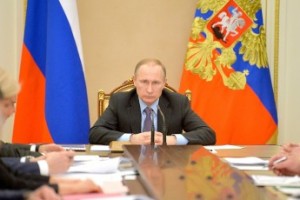 Путин указал на необходимость выполнения майских указов