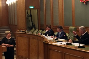 “Хватит обманывать президента!”