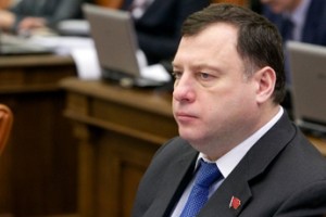 Голосование по закону о “рабочем управлении” подправили