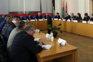 Преодолеть обособленность