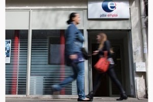 Где выгоднее быть безработным