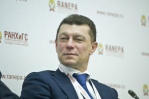 Топилин: не надо пугать, что профессии исчезнут