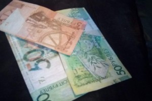 Работники ЖКХ в Витебске бастуют из-за низкой зарплаты