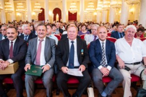 Профсоюз отметил сотню