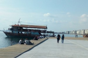 Греческие моряки добились повышения зарплаты