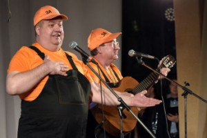 Как живем - так и споем!