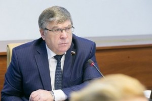 В Совфеде предлагают повышать МРОТ постепенно