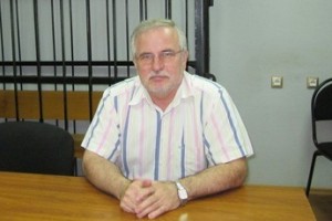 Обком вступился за председателя