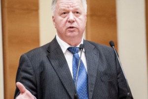 Шмаков выступает за изменение пенсионной системы