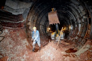 Метростроевцы Петербурга пришли к правительству за своей зарплатой