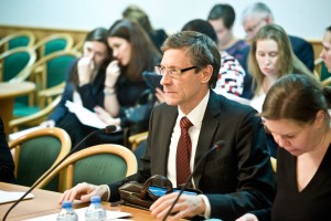 Если мы такие богатые, то почему вы такие бедные?