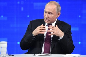 Путин прокомментировал высокие зарплаты руководителей госкорпораций и чиновников