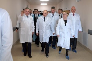 Путин потребовал назначить доплаты оказывающим первичную медпомощь врачам