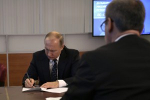 Президент России работает без выходных