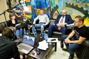 Выстроить юридическую “стенку”