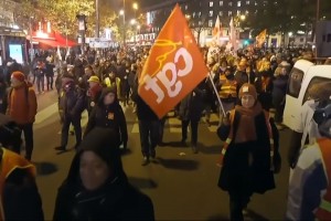 Пенсий нет - страна “стоит”