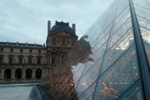 Лувр закрыт: музейные работники бастуют против пенсионной реформы