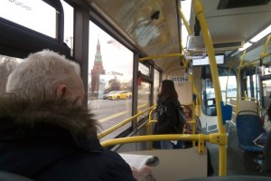 В Москве отменили  льготный проезд для пожилых и студентов