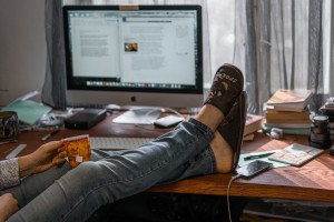 Большинство россиян не хотят работать на удаленке