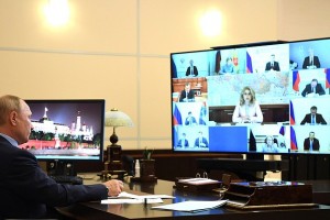 Путин поручил разработать меры поддержки россиян, лишившихся вкладов в банках