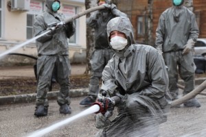 Стимулирующие выплаты за борьбу с коронавирусом получат не только медики