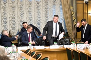 В Госдуме одобрили единый подход к стимулирующим выплатам