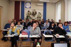 За партой и за монитором