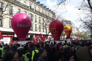 Французские профсоюзы поддержали призыв к акциям протеста молодежи