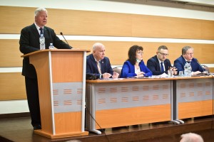 Профсоюзы предлагают обязать всех работодателей индексировать зарплаты