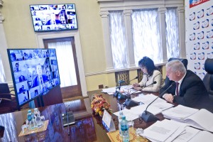 Минтруд планирует обсудить объединение соцфондов в ноябре