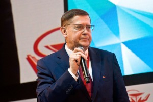 Грантами по имиджу