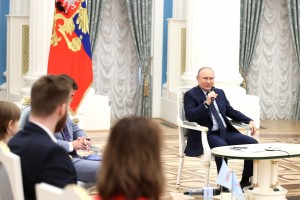 Путин уверен, что качество обслуживания в общепите повысится после ухода иностранных компаний
